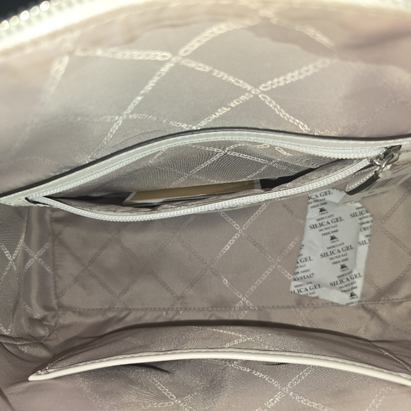 Michael Michael Kors' Carine satchel - Picture 13 of 16